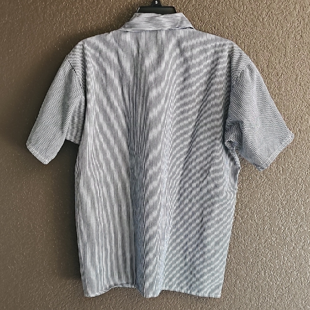 Classic Black and White Striped Men's Shirt - Picture 5 of 6